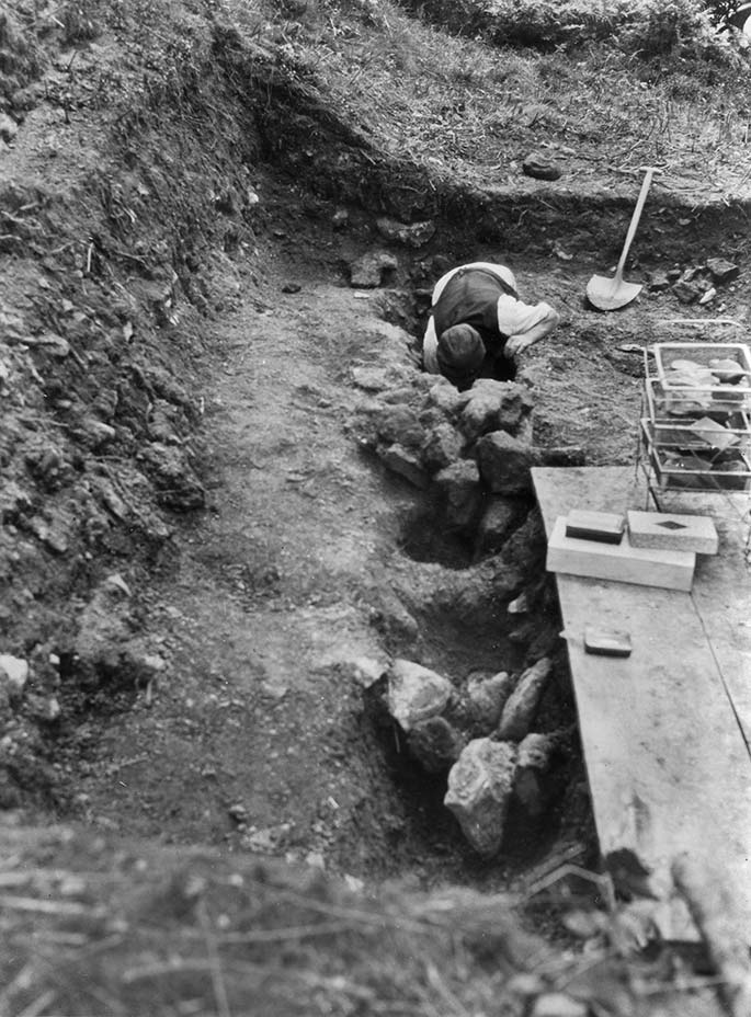 Hembury Fort 1931 cIII C & D looking south